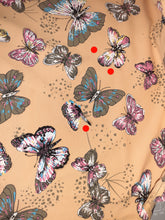 Laden Sie das Bild in den Galerie-Viewer, B-Ware/ Baumwolljersey Ocker mit Schmetterlingen
