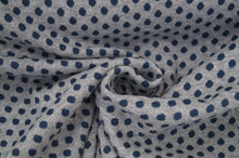 Laden Sie das Bild in den Galerie-Viewer, Jacquard-Bündchen glatt: Grau mit dunkelblauen Pnkten
